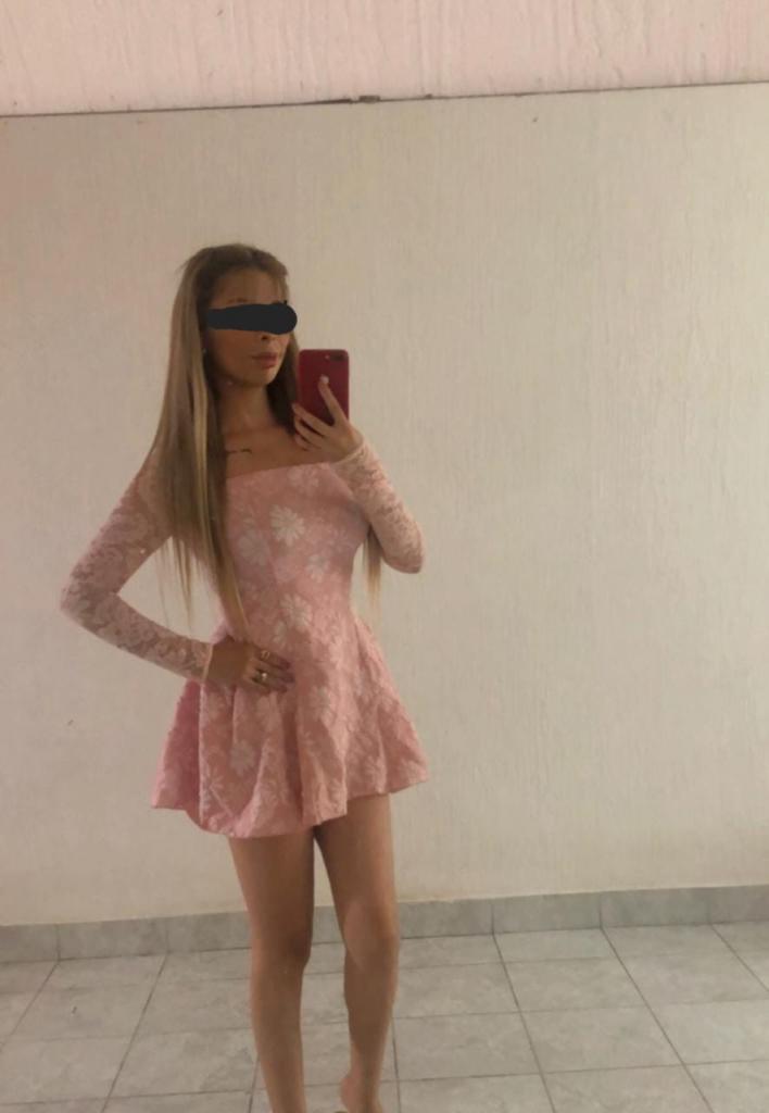 692811787: Chica busca chico en Madrid