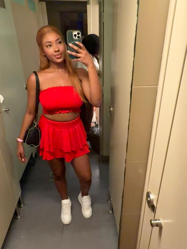 613589140: Chica busca chico en Valencia