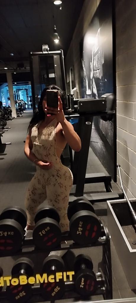 677771181: Chica busca chico en Alicante