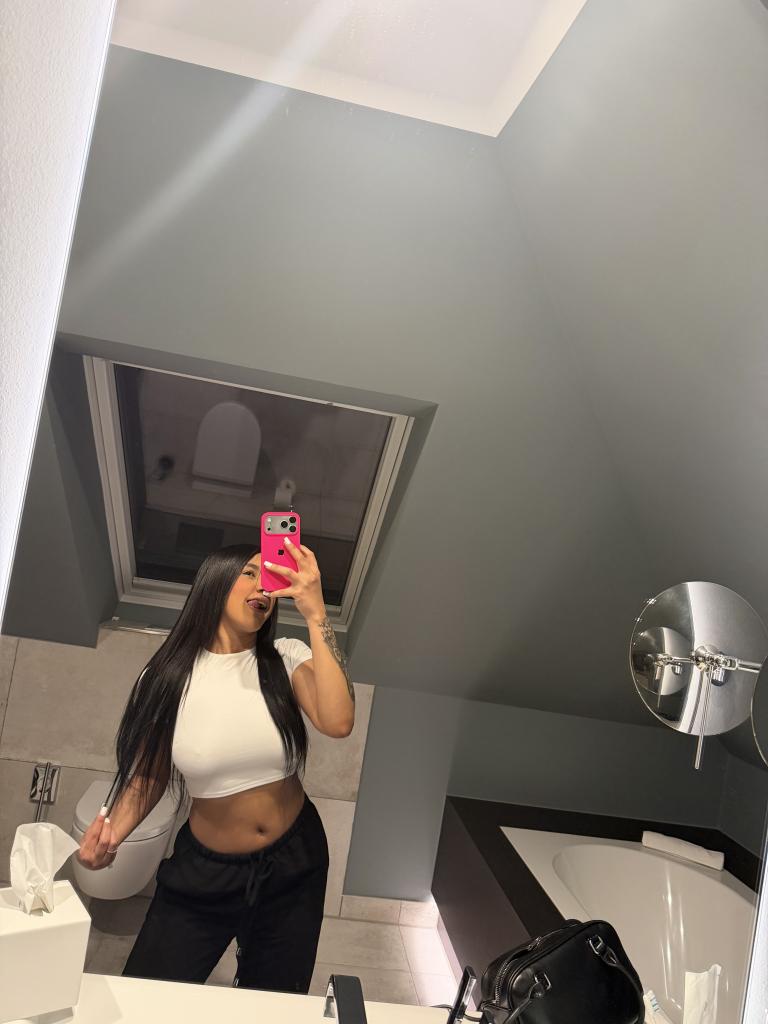 607078204: Chica busca chico en Madrid