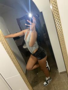 613628101: Chica busca chico en Granada