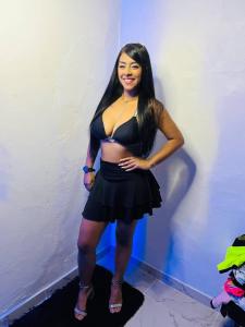 644195536: Chica busca chico en Madrid