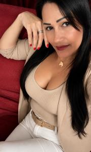613944750: Chica busca chico en Málaga