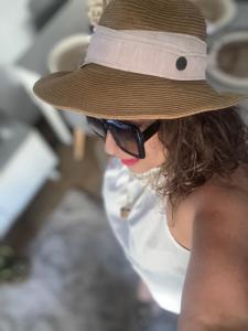 673788597: Chica busca chico en Barcelona