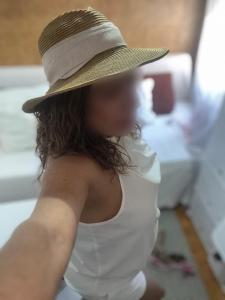 673788597: Chica busca chico en Barcelona