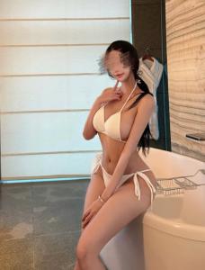 663121098: Chica busca chico en Madrid