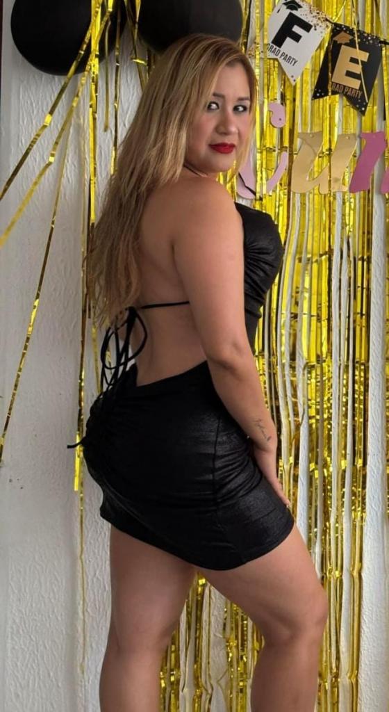 745089945: Chica busca chico en Gerona