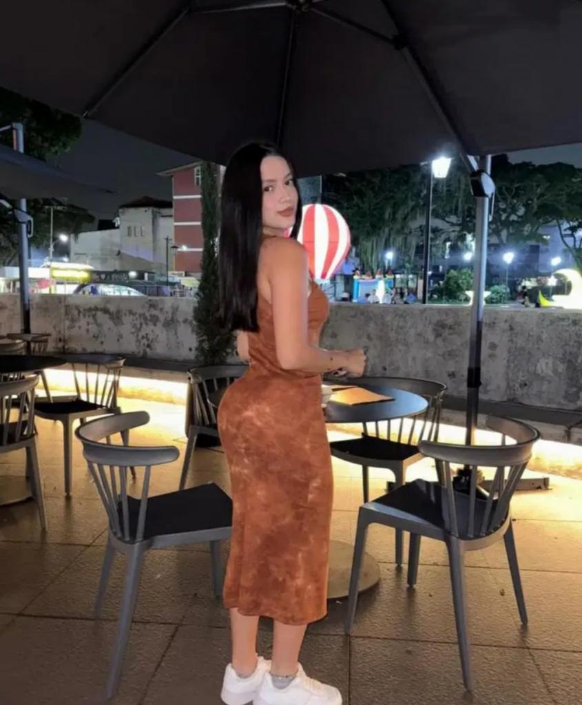 Chica busca chico en Almería: 