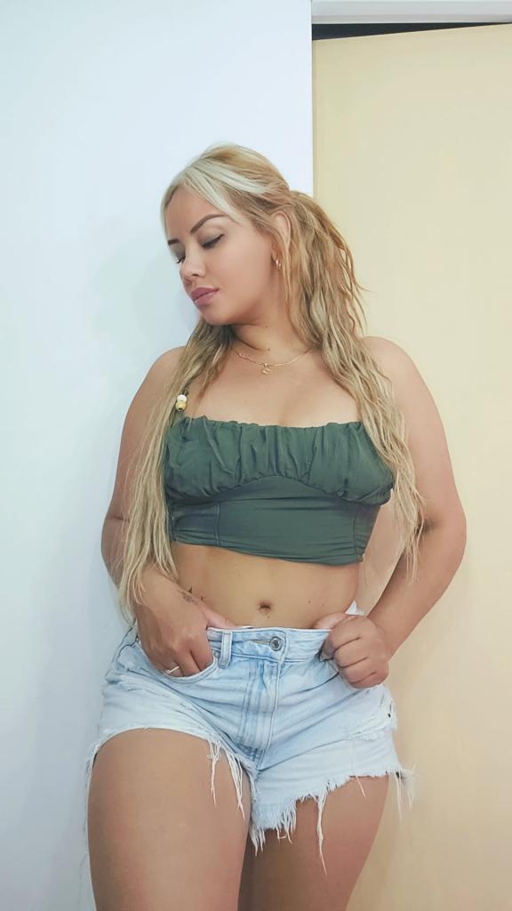 632027679: Chica busca chico en Barcelona