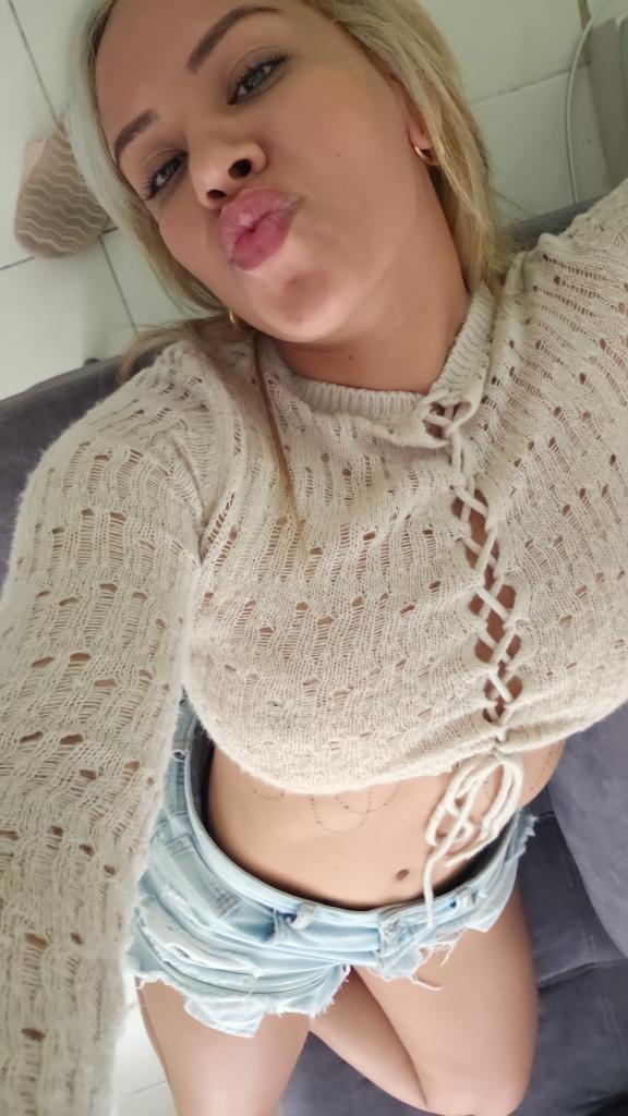 632027679: Chica busca chico en Barcelona