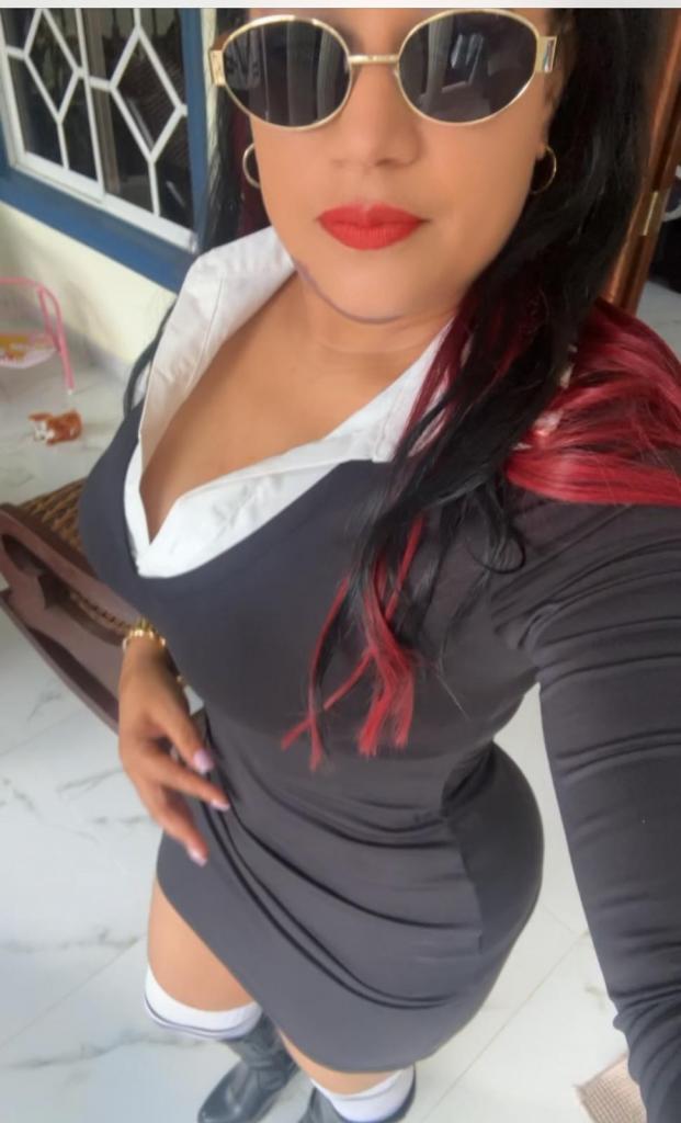 613792610: Chica busca chico en La Coruña