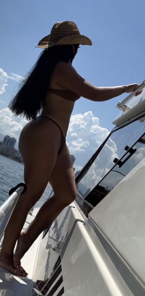 Chica busca chico en Málaga: Chica busca chico