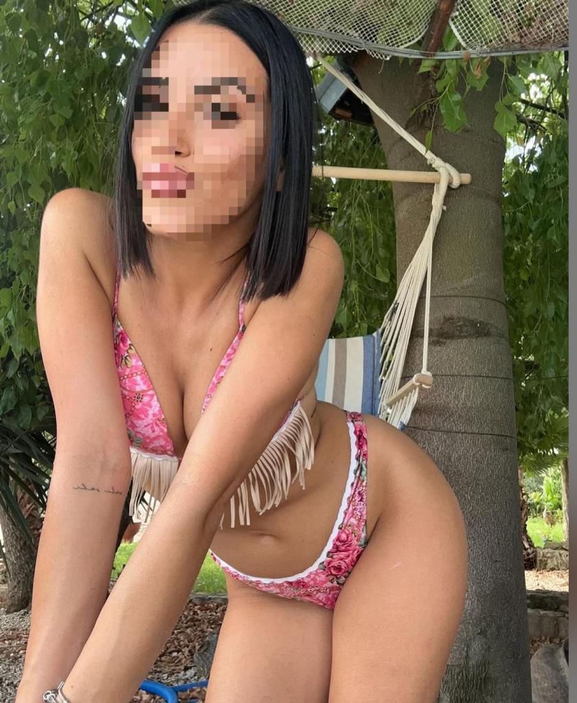 Chica busca chico en Ibiza: Chica busca chico