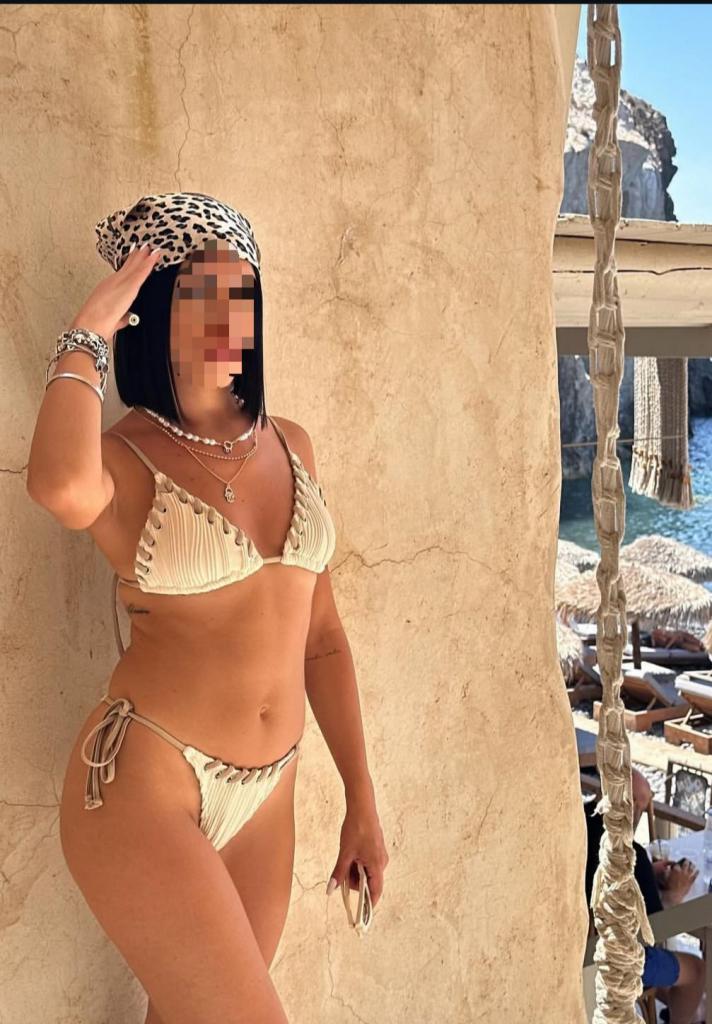 Chica busca chico en Ibiza: Chica busca chico