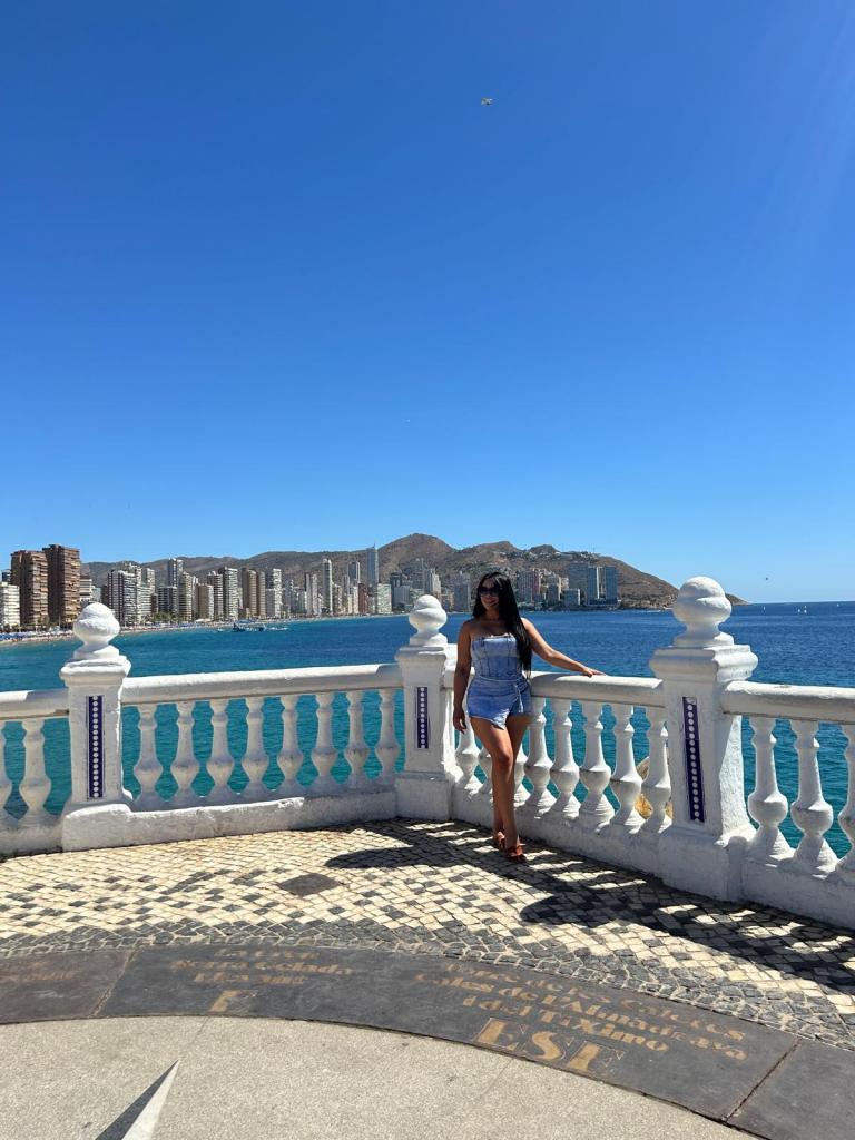 666749441: Chica busca chico en Ceuta