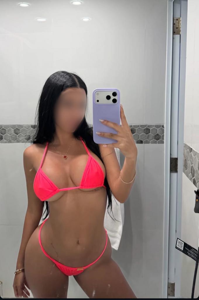 Chica busca chico en Málaga: Chica busca chico