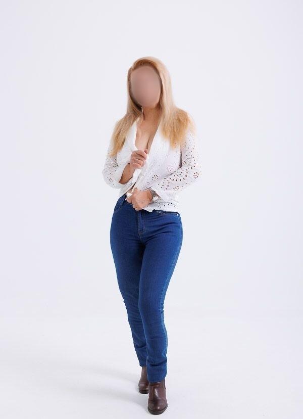 Chica busca chico en Ibiza: 