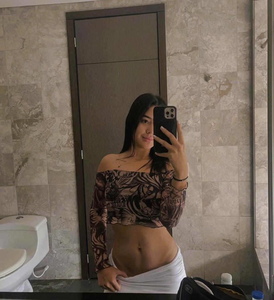 637434990: Chica busca chico en La Coruña