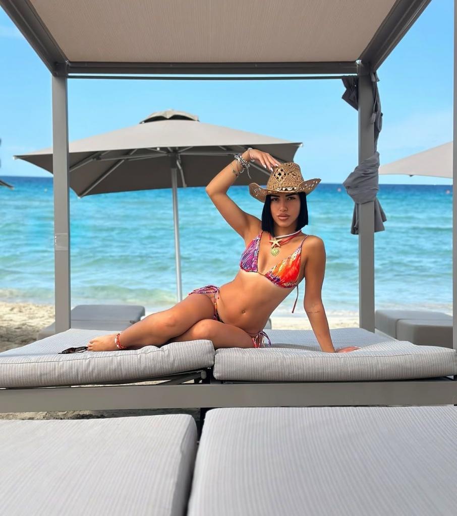 Chica busca chico en Ibiza: 