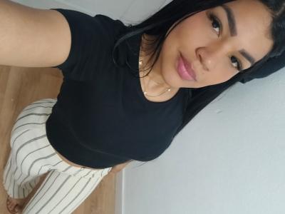 613902396: Chica busca chico en Granada