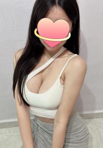 670737910: Chica busca chico en Barcelona