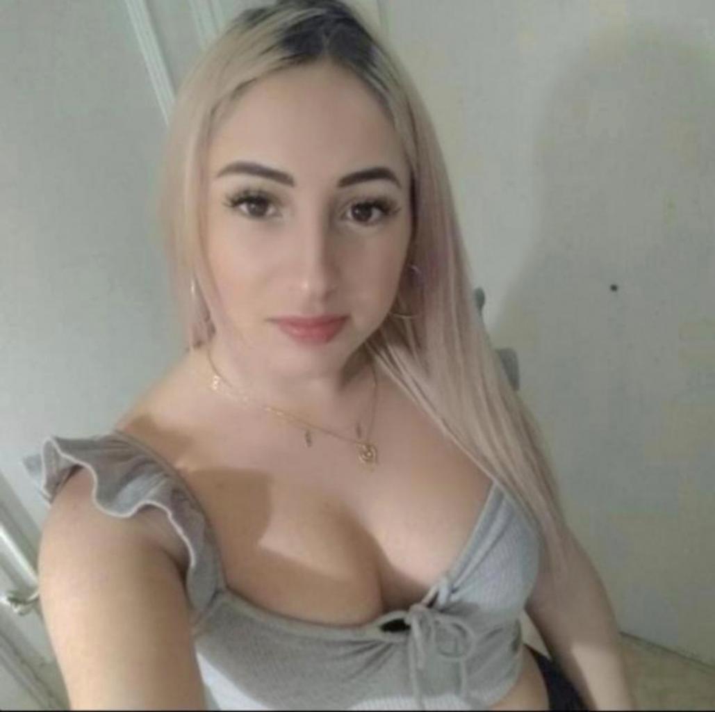 Chica busca chico en Alicante: Chica busca chico