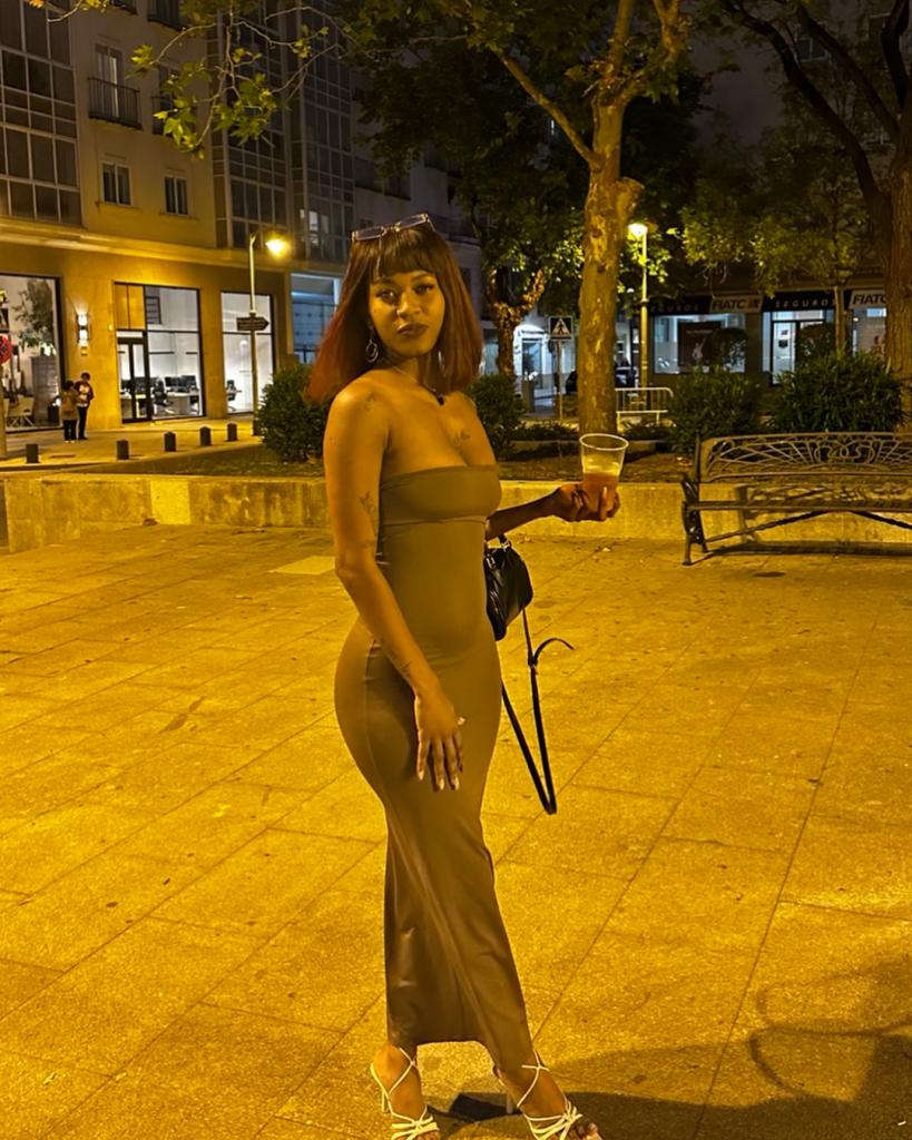 Chica busca chico en Granada: 
