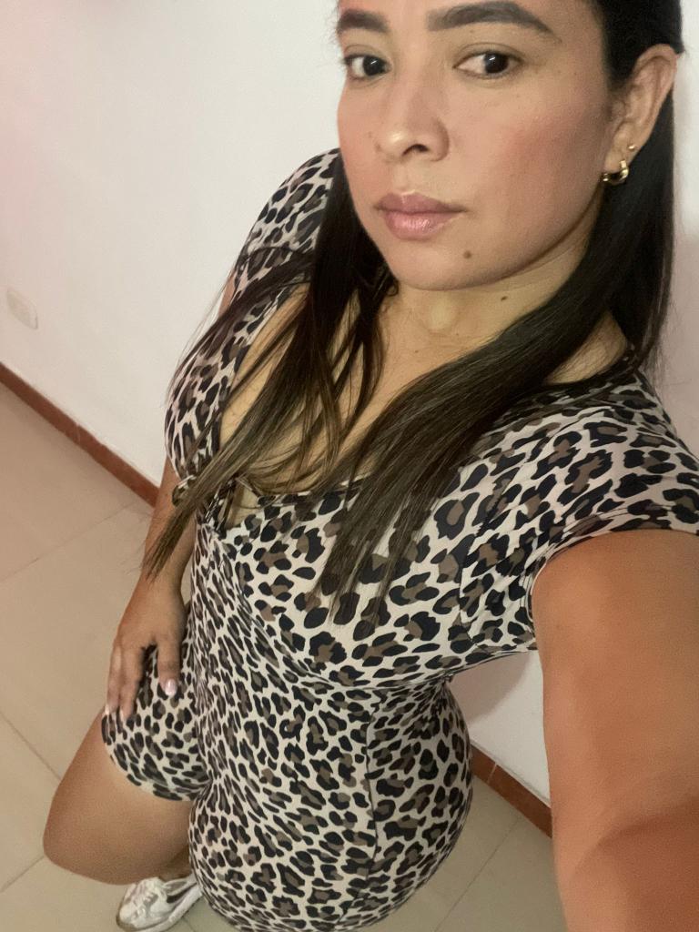 678409887: Chica busca chico en Málaga