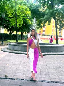 Chica busca chico en Cádiz: 