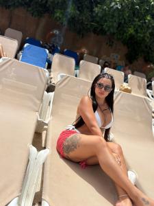 607313683: Chica busca chico en Madrid