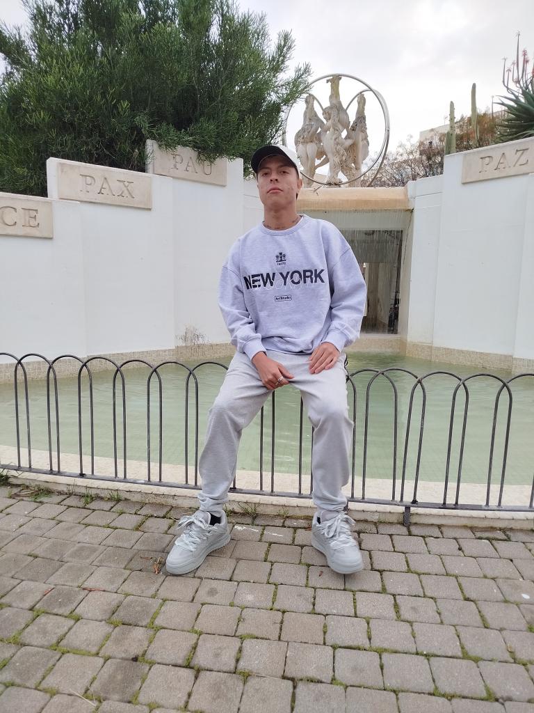 Chico busca chica en Ibiza: 