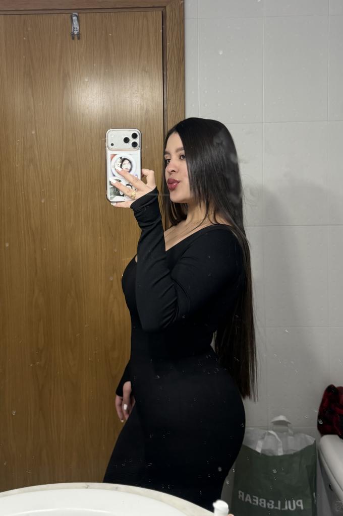 Chica busca chico en Ibiza: 