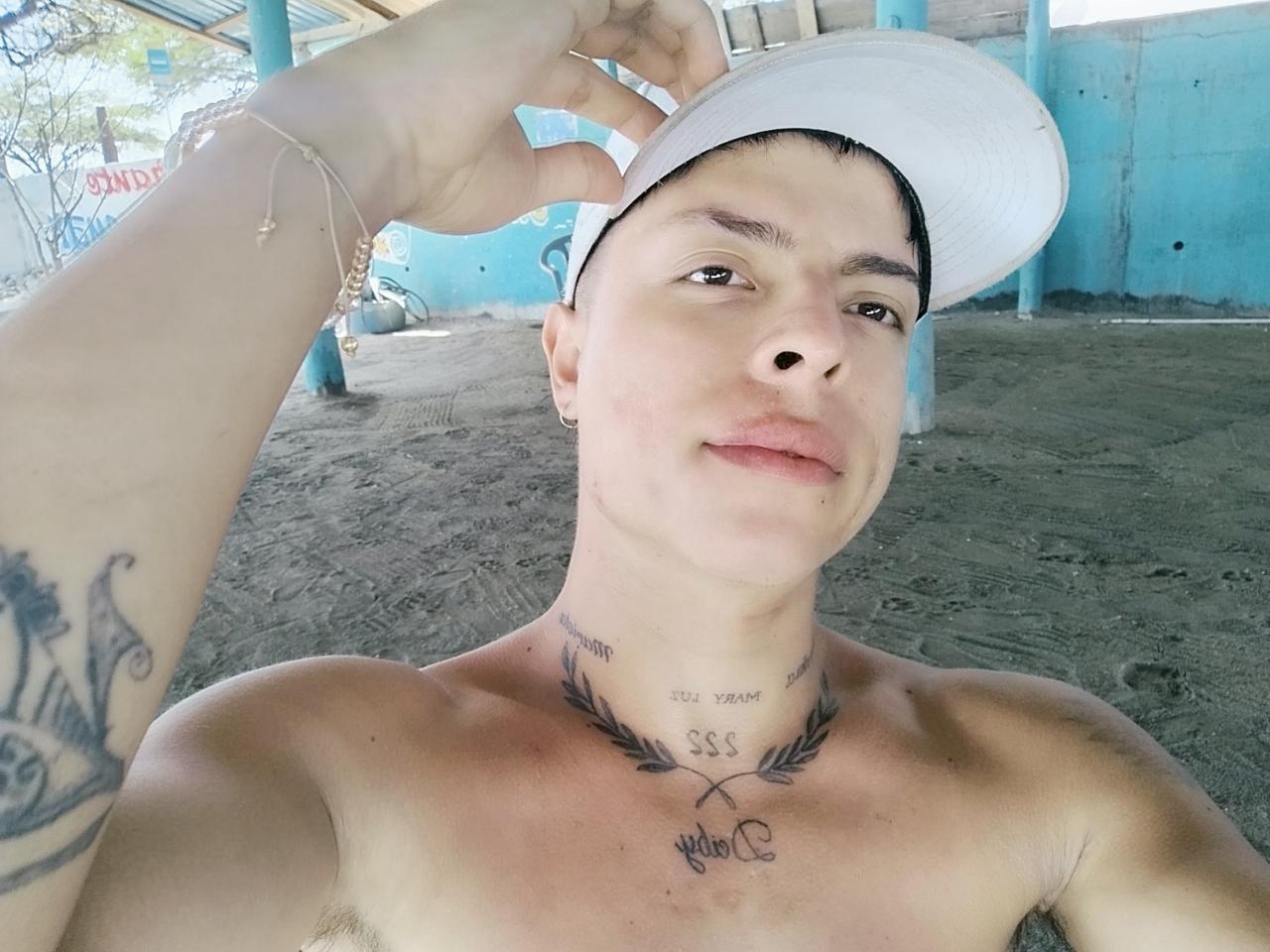 Chico busca chica en Ibiza: 