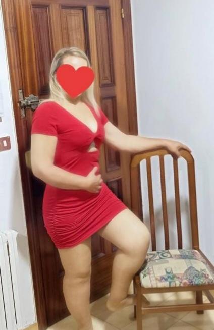 611354575: Chica busca chico en La Coruña