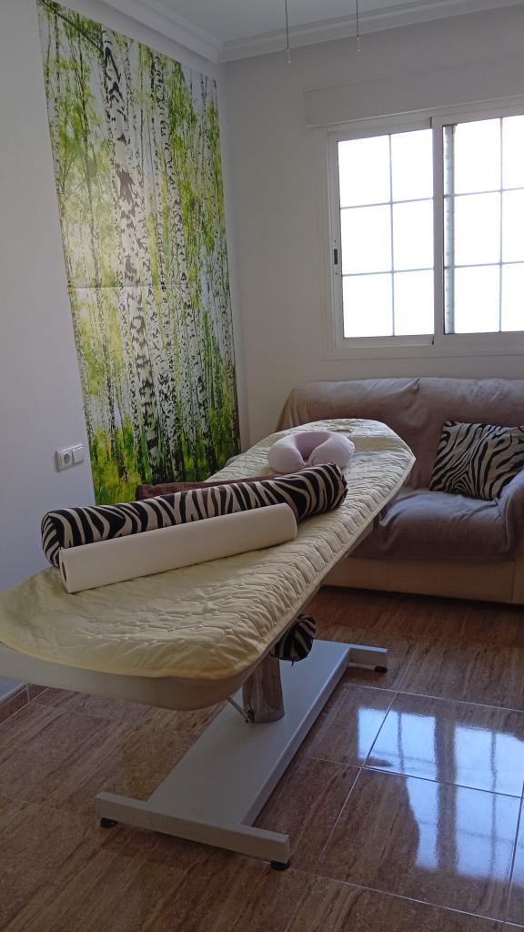 692429990: Chica busca chico en Almería