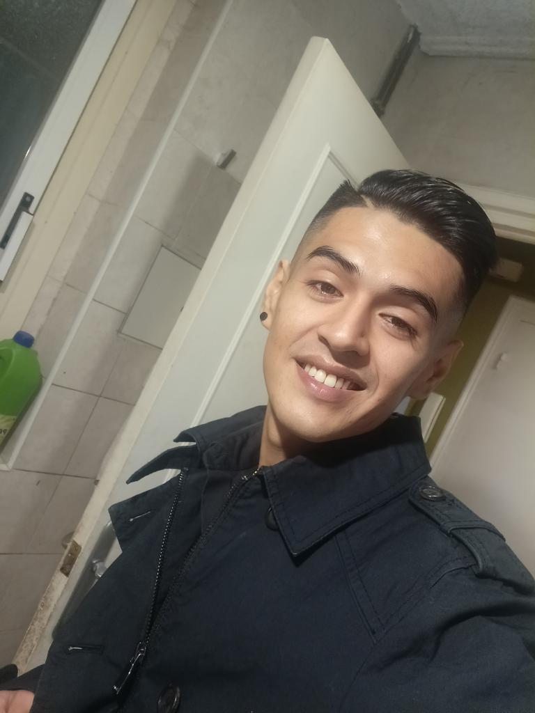 Chico busca chica en Navarra: 