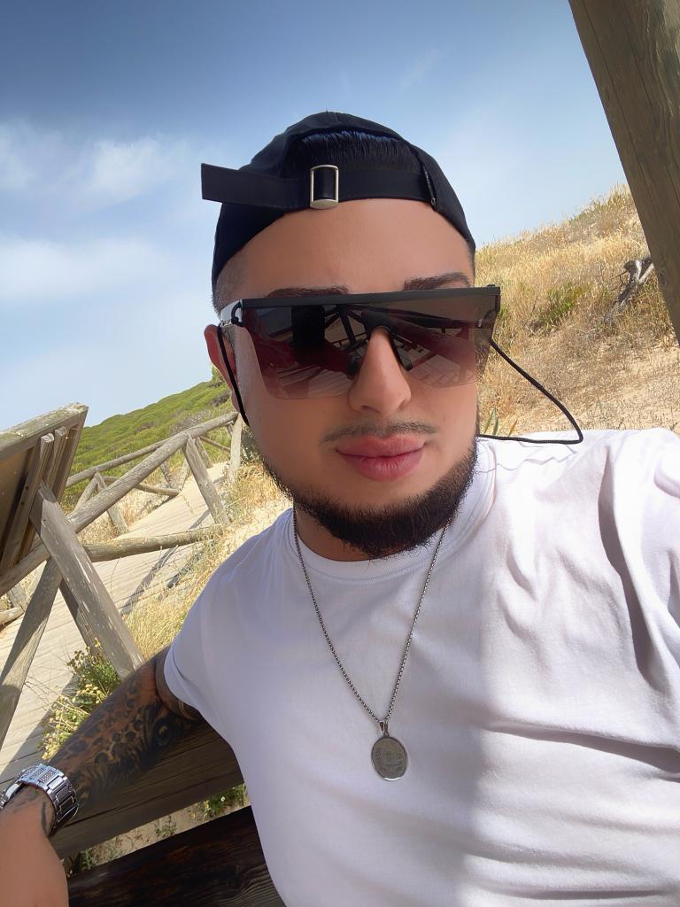 614569337: Virtual en Granada