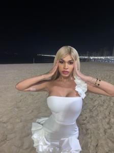 663187968: Transexual en Barcelona