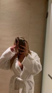 654763957: Chica busca chico en Málaga