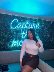 611242234: Chica busca chico en Madrid