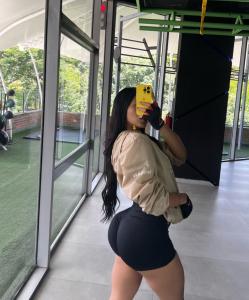 613921046: Chica busca chico en Pontevedra