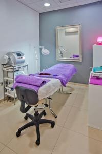 642498320: Chica busca chico en Murcia