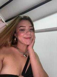 632628248: Chica busca chico en Sevilla