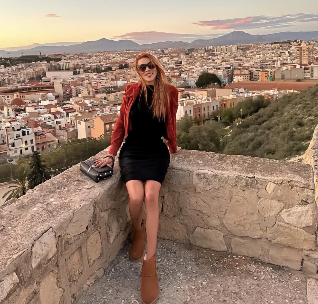 672831800: Travesti en La Coruña