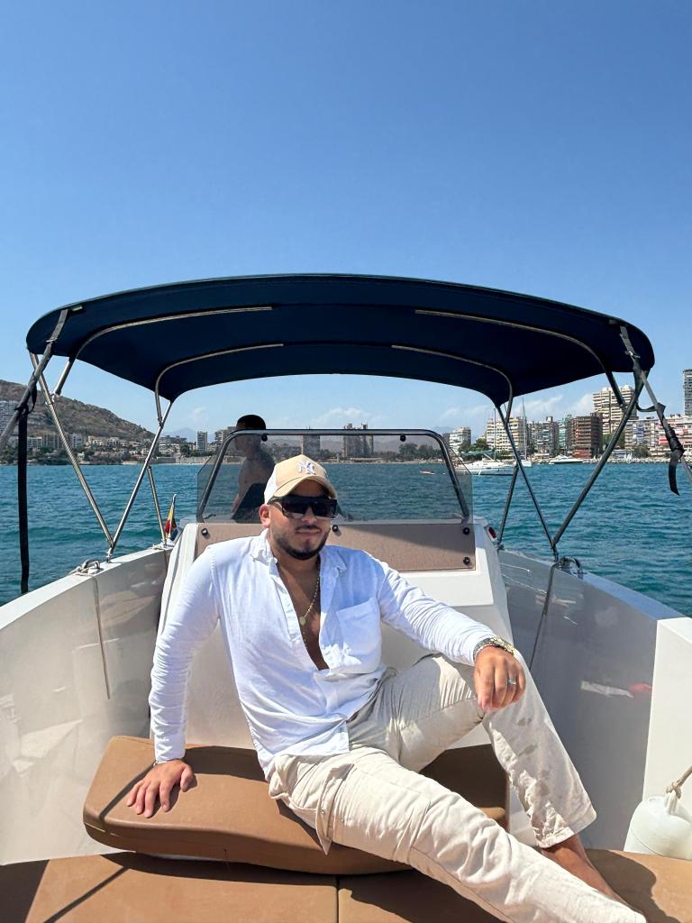 Chico busca chica en Alicante: 