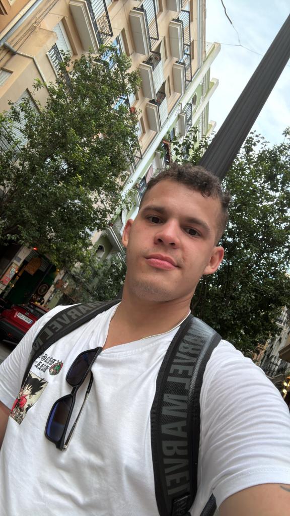 Chico busca chica en Alicante: 