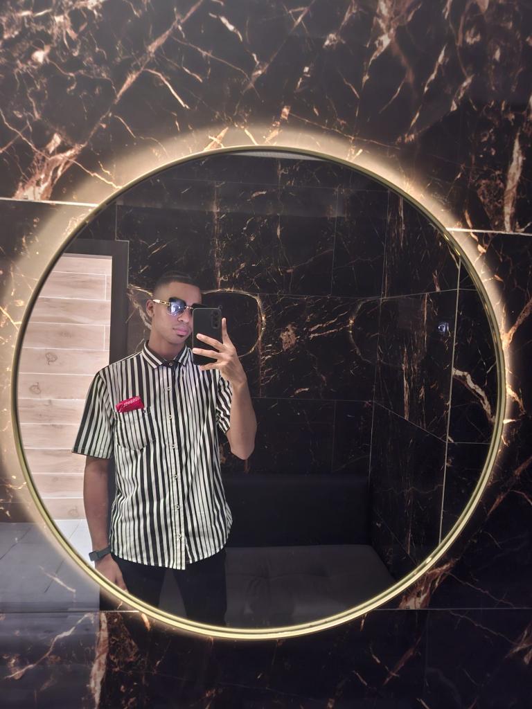 Chico busca chica en Alicante: 