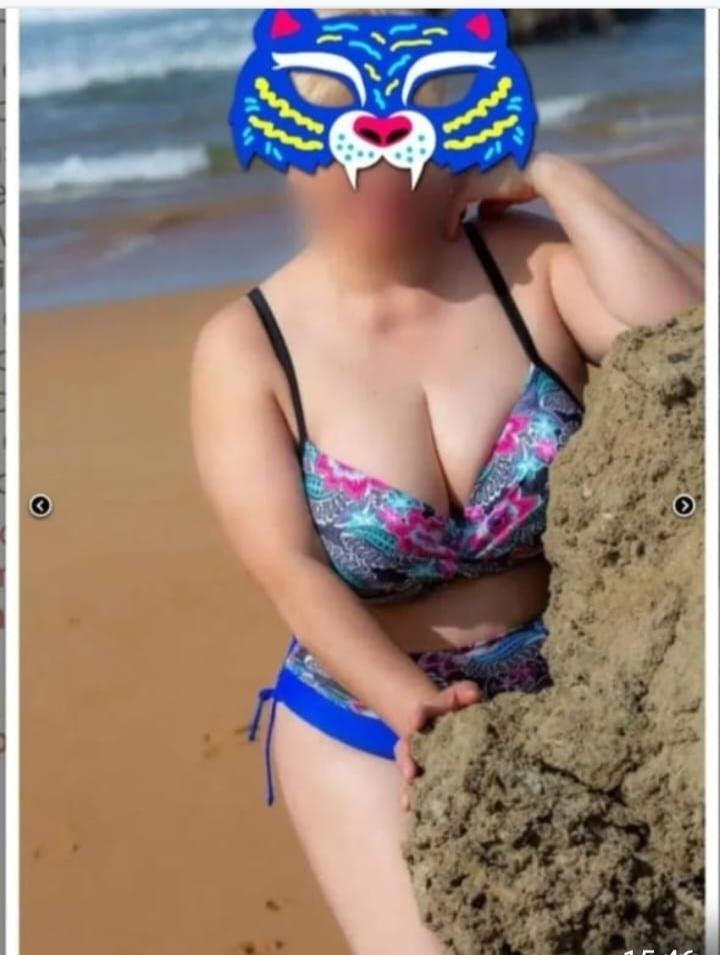 Chica busca chico en Alicante: Chica busca chico