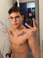 677499836: Chico busca chica en Madrid