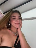 632628248: Chica busca chico en Sevilla